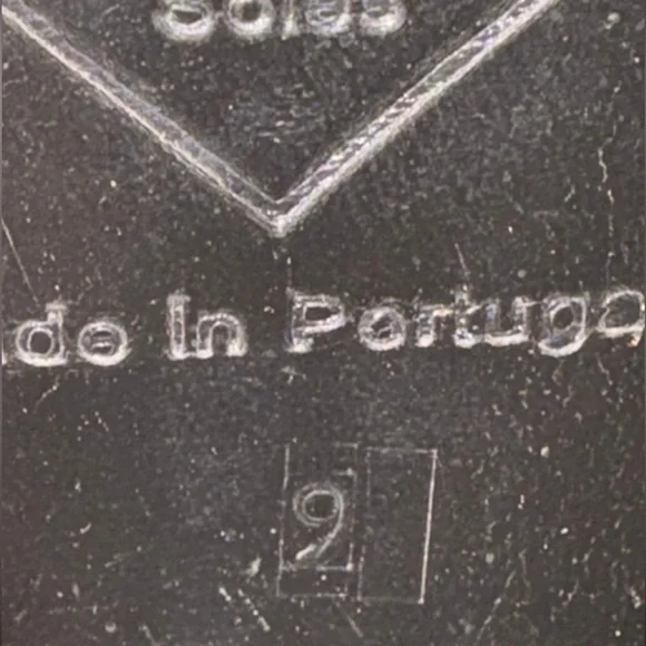 John Fluevog Listen Ups Stacey Red with Black Piping RARE FIND Size 9 - Picture 13 of 15